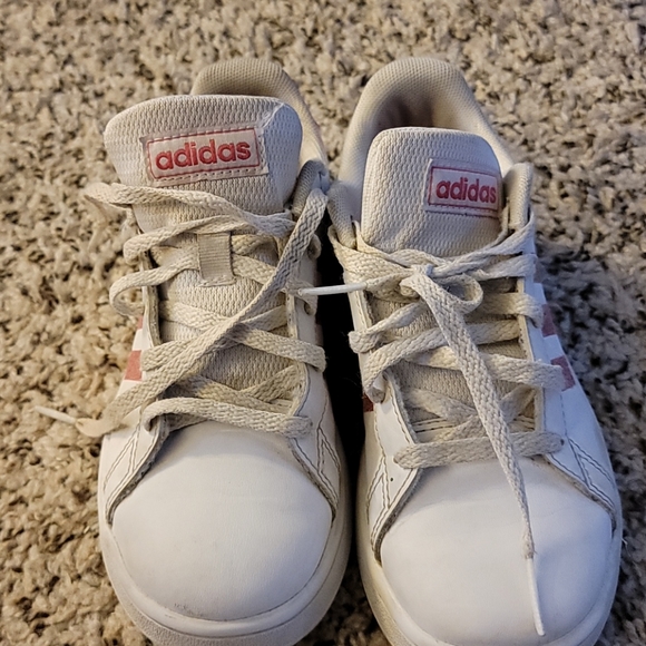 ADIDAS Kids shoes - Picture 5 of 5